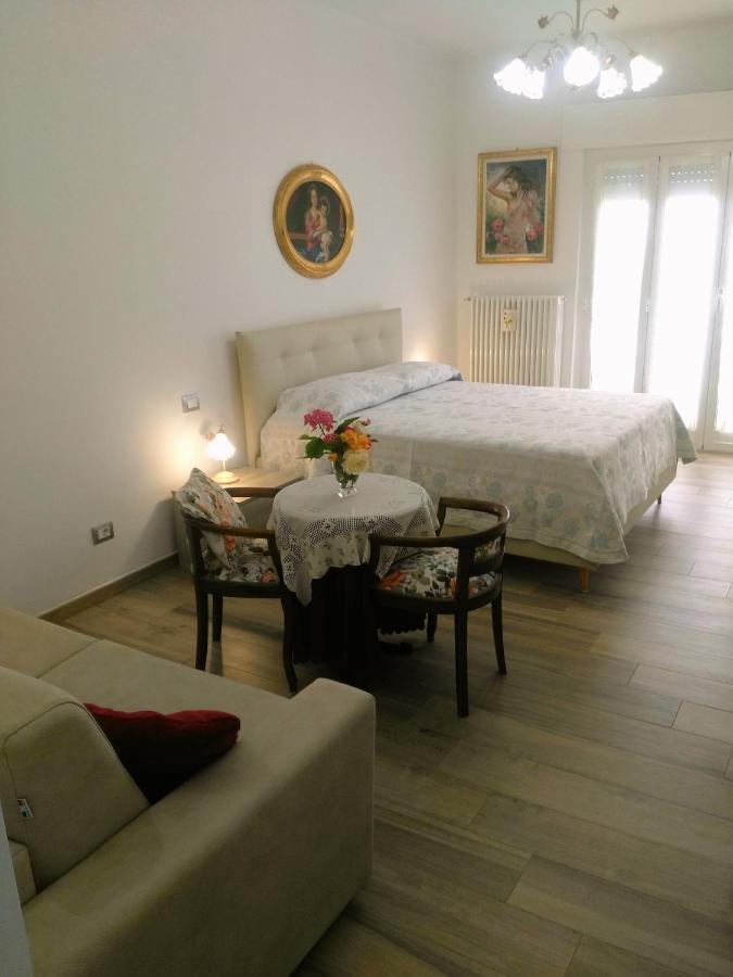 B&B Sweet Dreams Diano Marina Kültér fotó