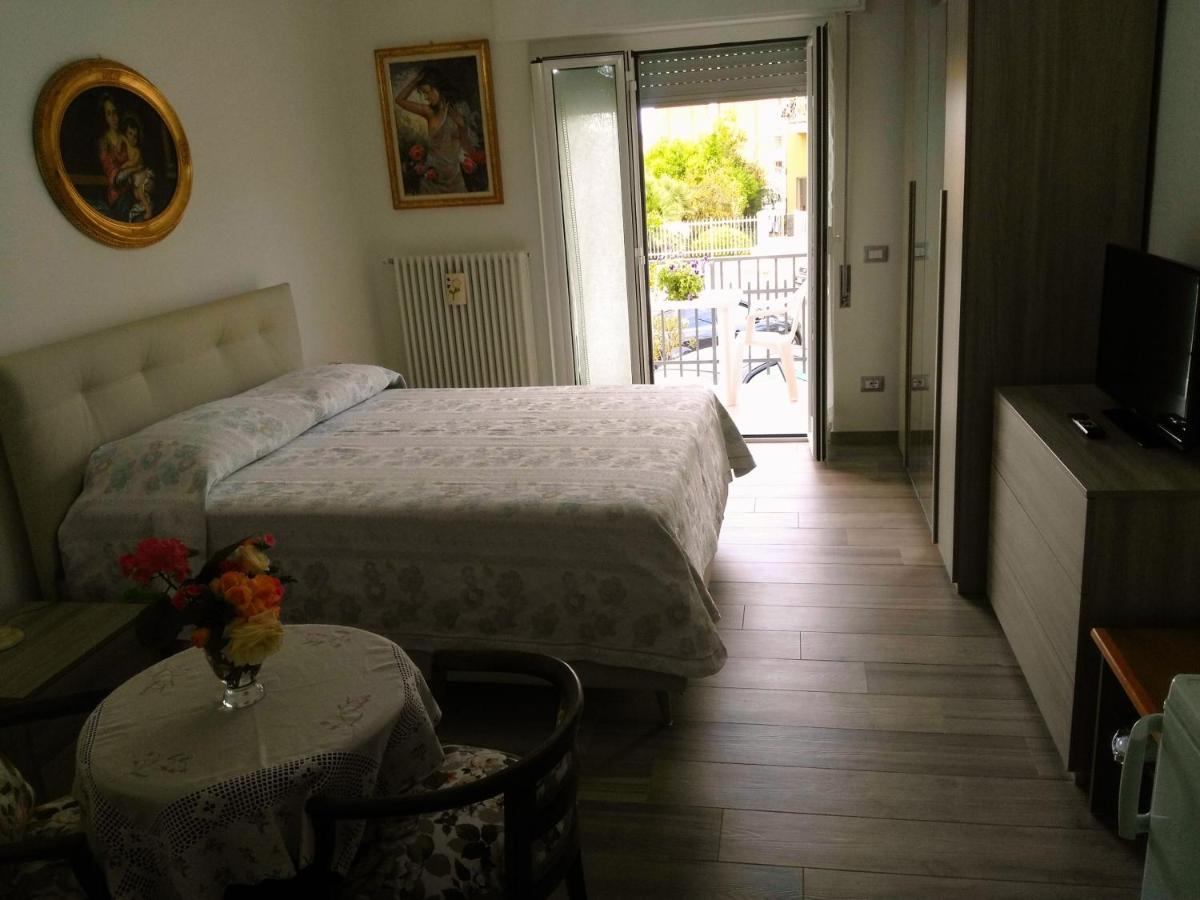 B&B Sweet Dreams Diano Marina Kültér fotó